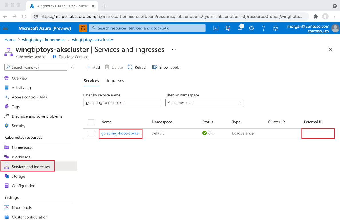 Affichage des ressources Kubernetes, liste des services, points de terminaison externes mis en évidence.