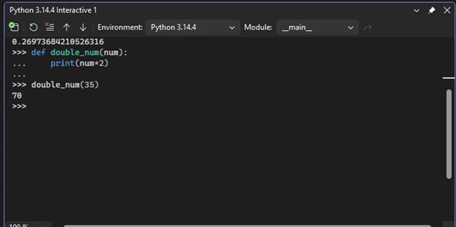 Visual Studio で対話型ウィンドウが複数行コードの Python 継続プロンプトを表示する様子を示すスクリーンショット。