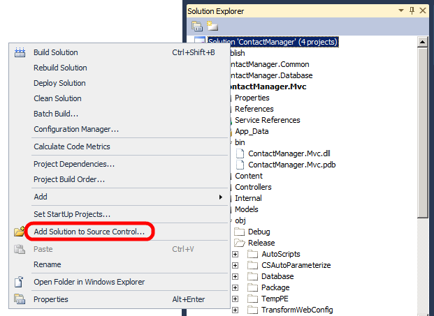 Högerklicka på lösningen i Solution Explorer-fönstret och klicka sedan på Lägg till lösning till källkontroll.